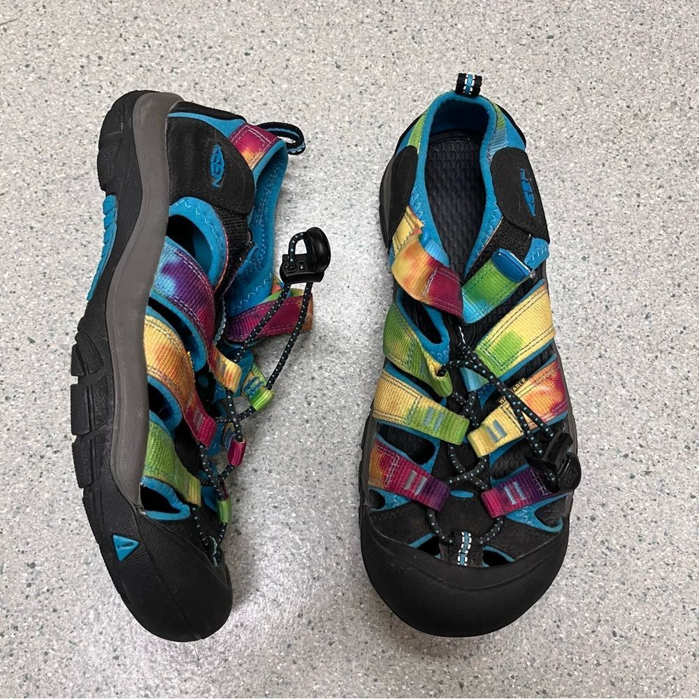 KEEN OUTDOOR Newport H2 Sandals Rainbow Tie Dye Big Kids 5 Unisex